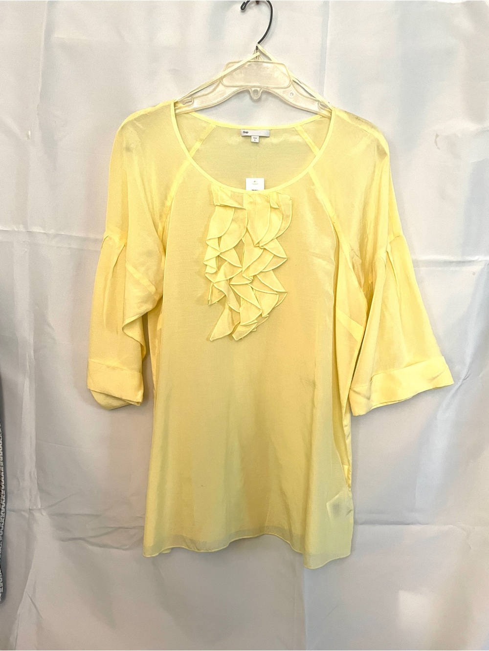 GAP Light Butter Cream Light Yellow Ruffle Front Blouse Cotton Silk Feminine
